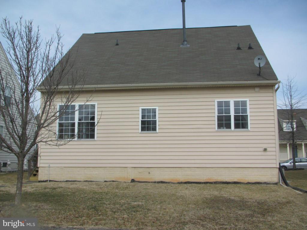111 Commodore Drive Baltimore, MD 21221 - Photo 2 of 16 Exterior (Rear)