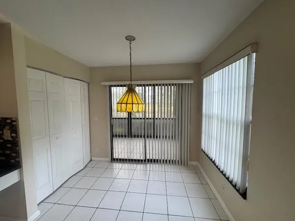 $2,400 | 3228 Jog Park Drive, Unit 3012, Greenacres, FL 33467