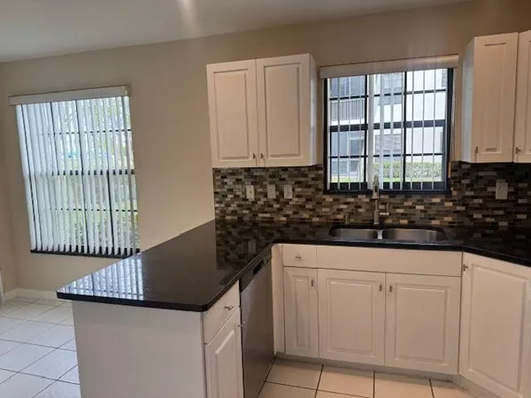 $2,600 | 3228 Jog Park Drive, Unit 3012, Greenacres, FL 33467