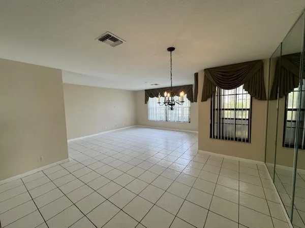 $2,600 | 3228 Jog Park Drive, Unit 3012, Greenacres, FL 33467