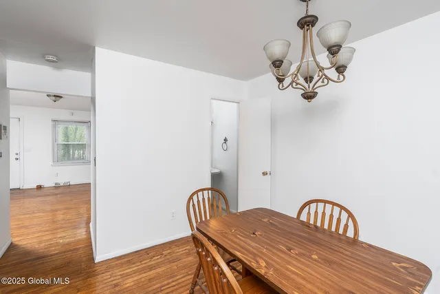 $2,000 | 98 Mt Hope Drive, Albany, NY 12202