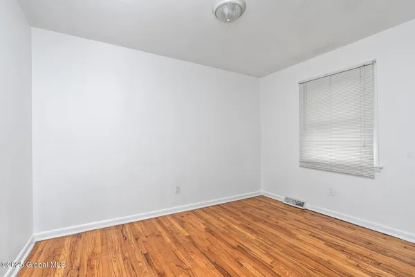 $2,000 | 98 Mt Hope Drive, Albany, NY 12202