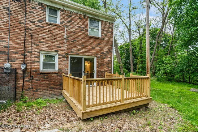 $2,000 | 98 Mt Hope Drive, Albany, NY 12202