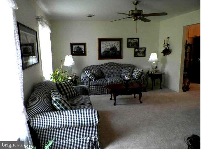 2230 Ridgemont Drive Finksburg, MD 21048 - Photo 3 of 24 Living Room
