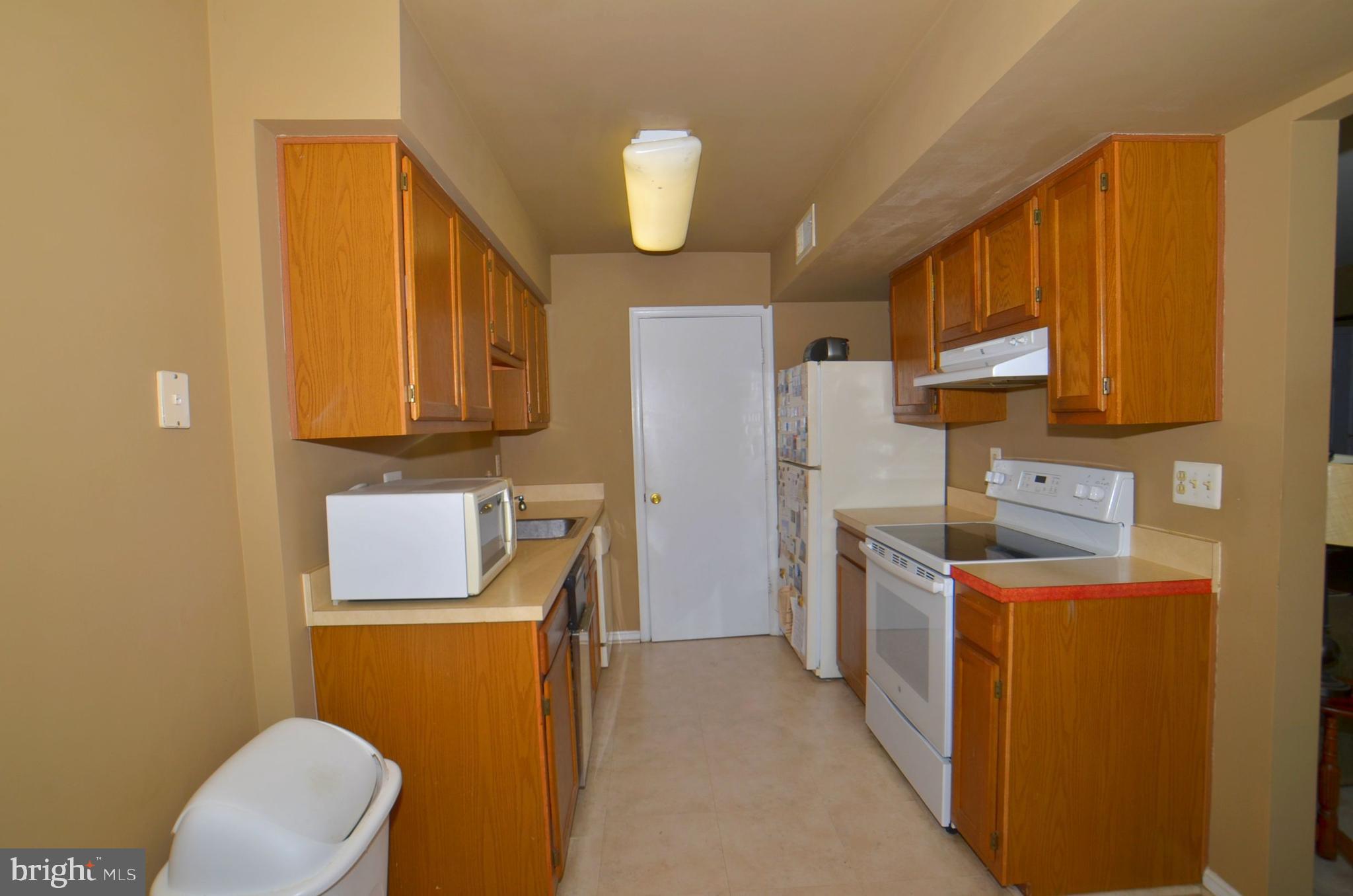 7 Normandy Square Court, Unit F Silver Spring, MD 20906 - Photo 7 of 26 Gallery Image 7