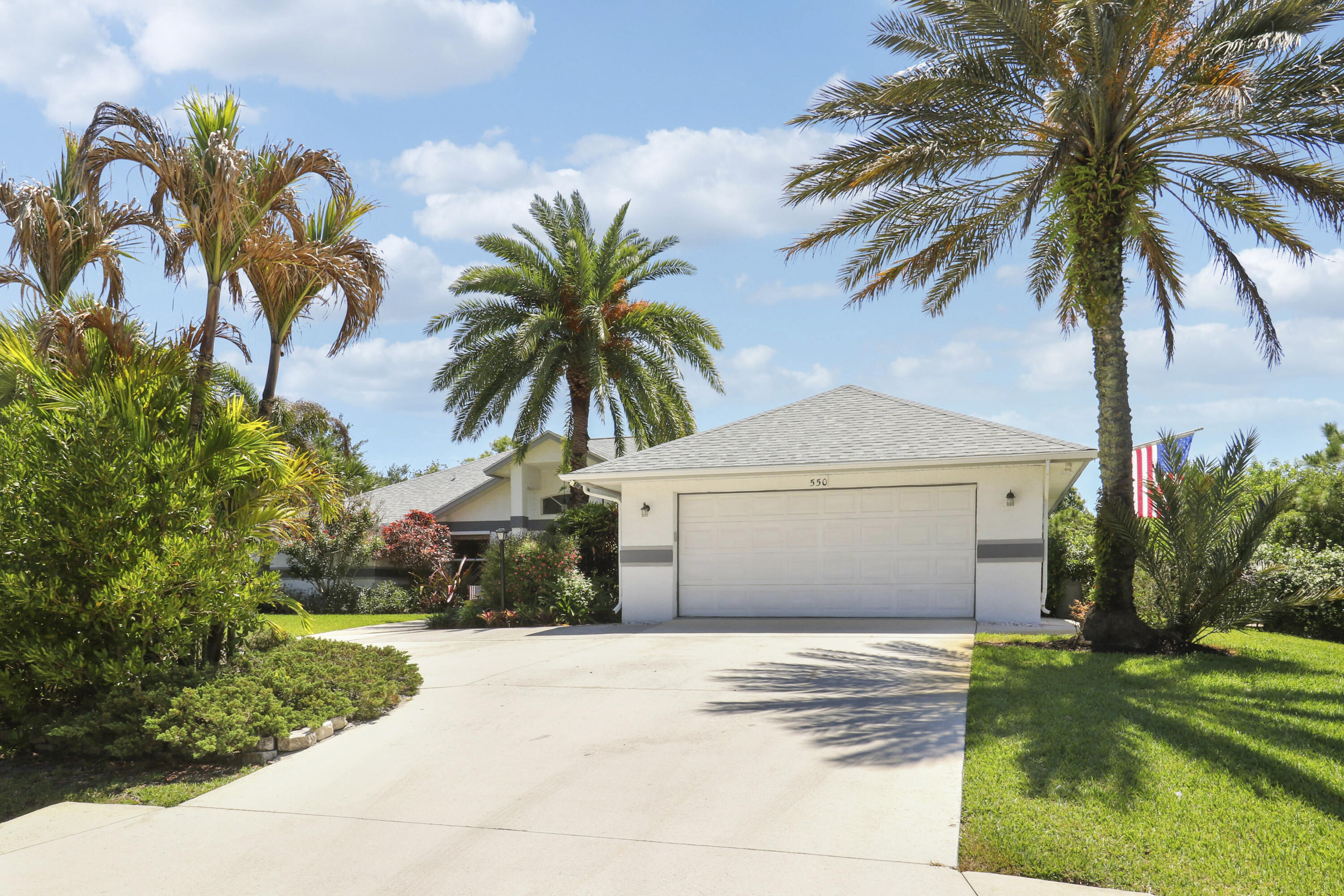 550 Southeast Ashley Oaks Way Stuart, FL 34997 - Photo 54 of 62 Front Exterior
