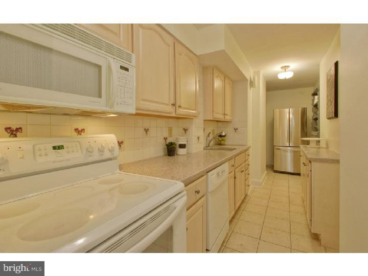1900 Rittenhouse Square, Unit 4C Philadelphia, PA 19103 - Photo 10 of 14