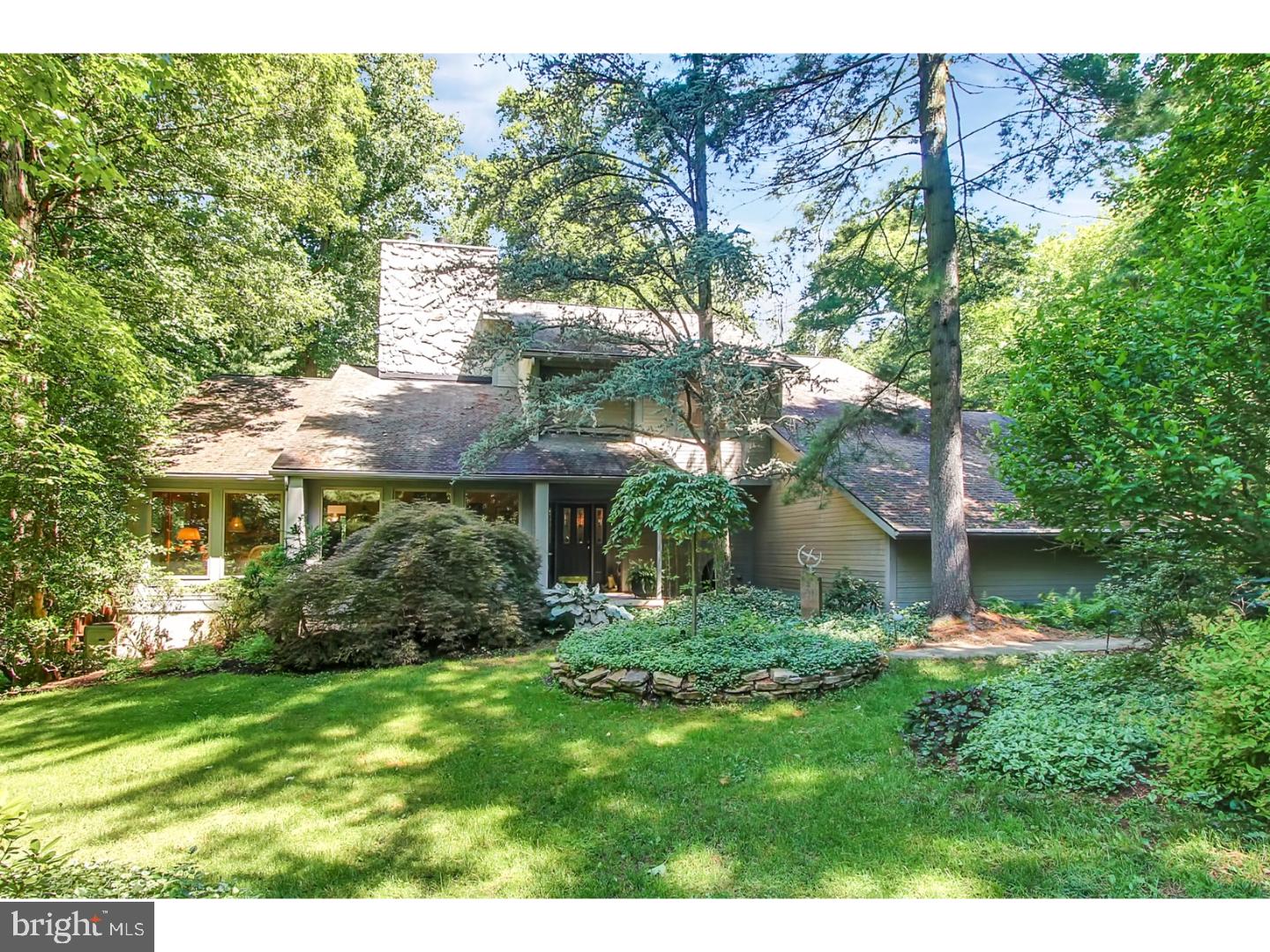 409 Arrowhead Trail Sinking Spring, PA 19608 - Photo 1 of 25