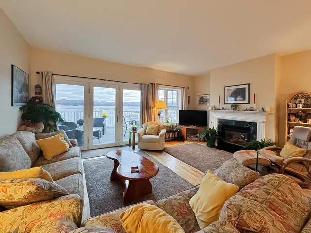 $879,000 | 1446 Marble Island Road, Colchester, VT 05446