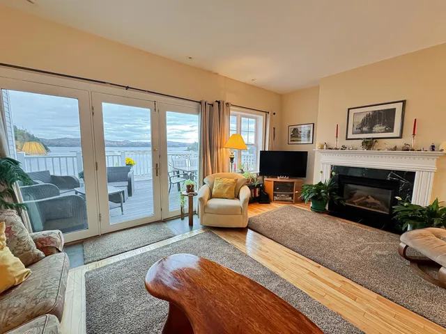 $879,000 | 1446 Marble Island Road, Colchester, VT 05446