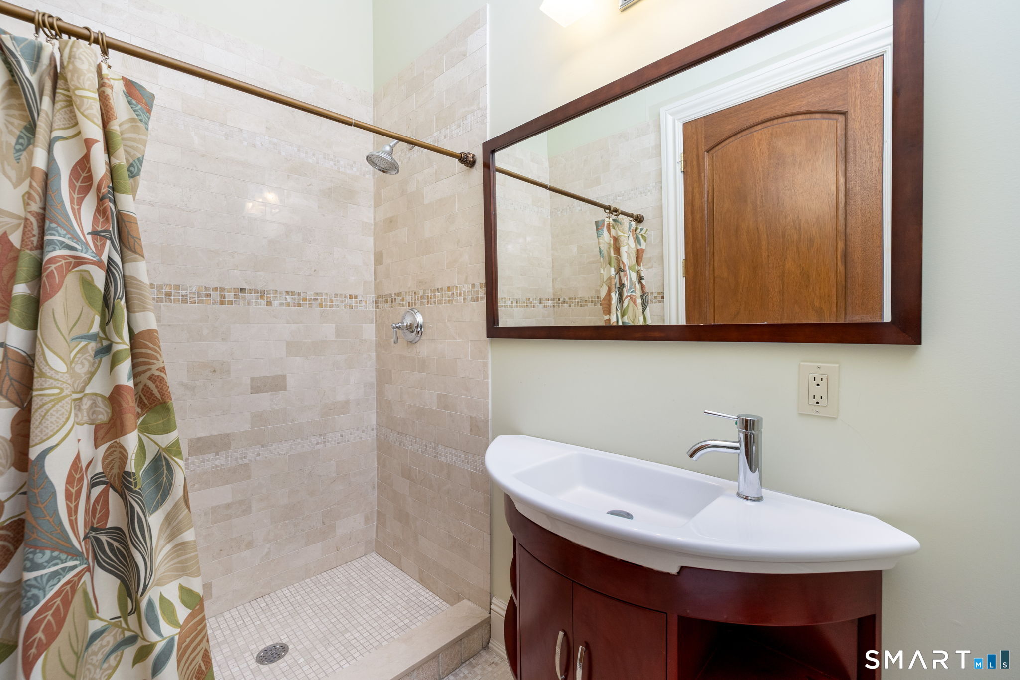 40 Parsons Way Avon, CT 06001 - Photo 25 of 40 Full bathroom with shower next to the pool area.