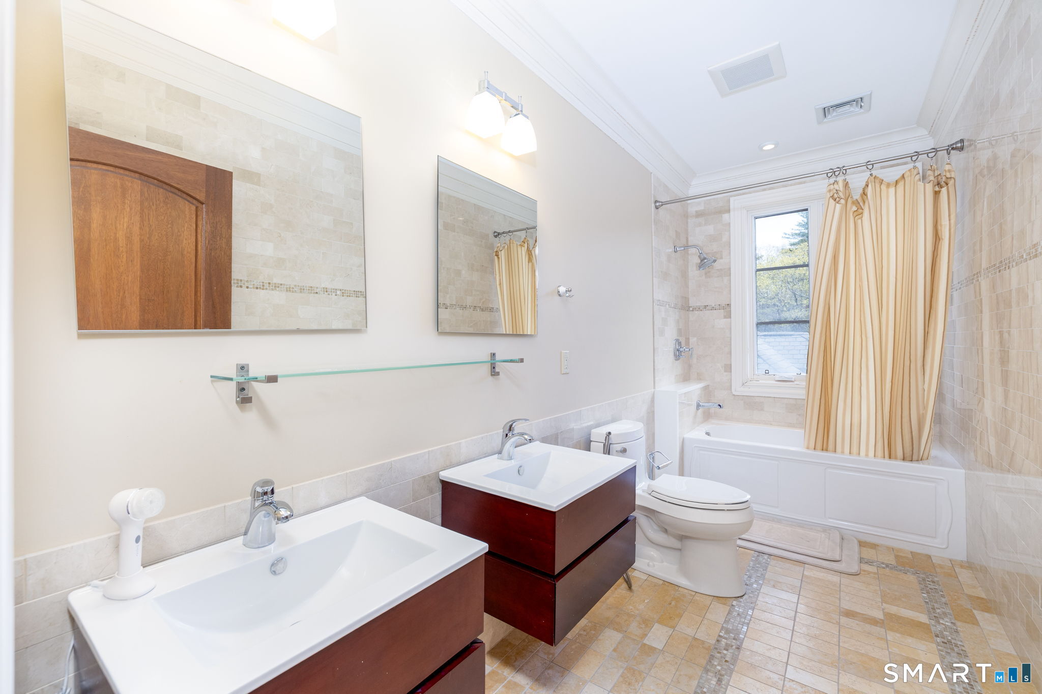 40 Parsons Way Avon, CT 06001 - Photo 27 of 40 Children's bathroom with double sinks.