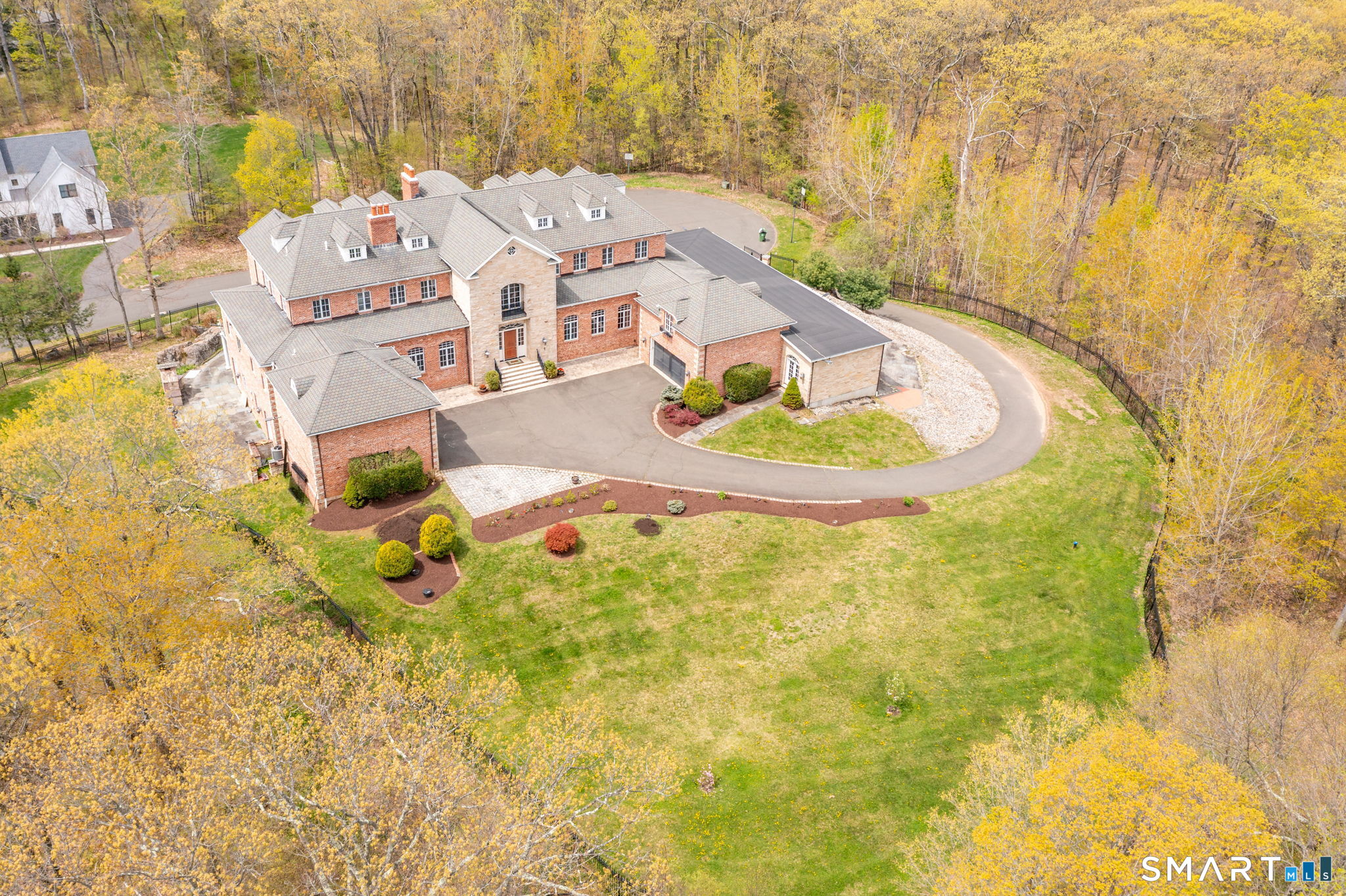 40 Parsons Way Avon, CT 06001 - Photo 3 of 40 Overhead view showing property and surrounding greenery