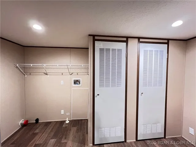 $199,900 | 10 Painted Tree Lane, Rocky Mount, MO 65072