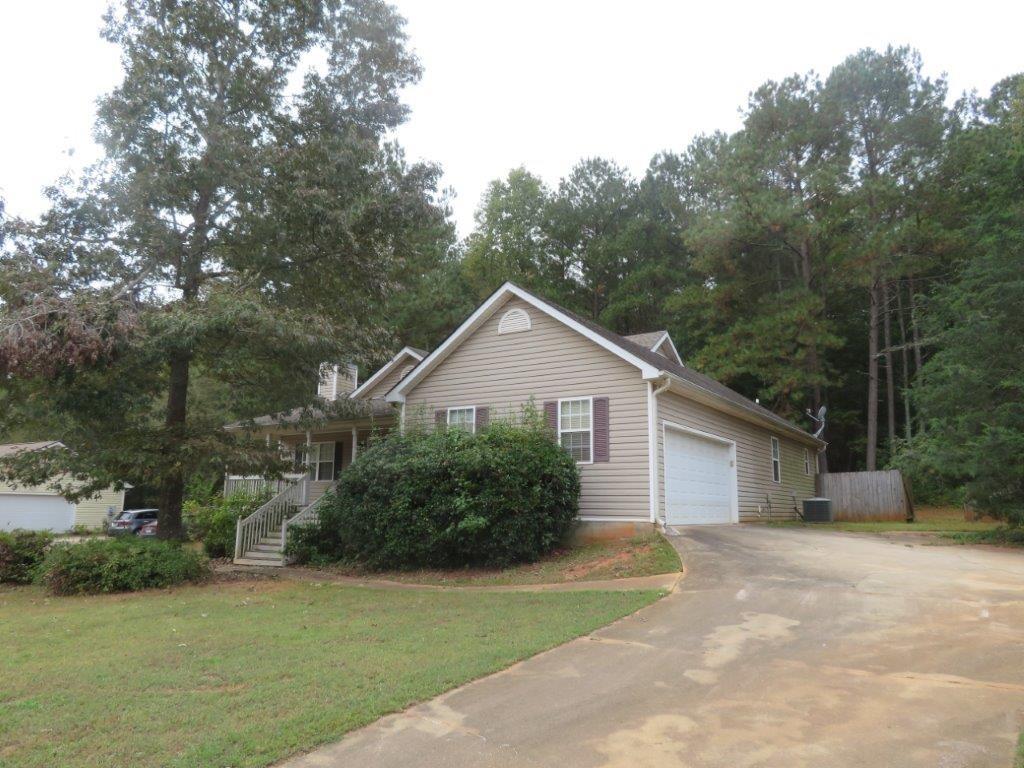 330 Chestnut Drive Covington, GA 30016 - Photo 2 of 20