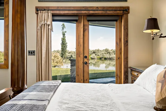 $1,995,000 | 1964 River Road, Homedale, ID 83628