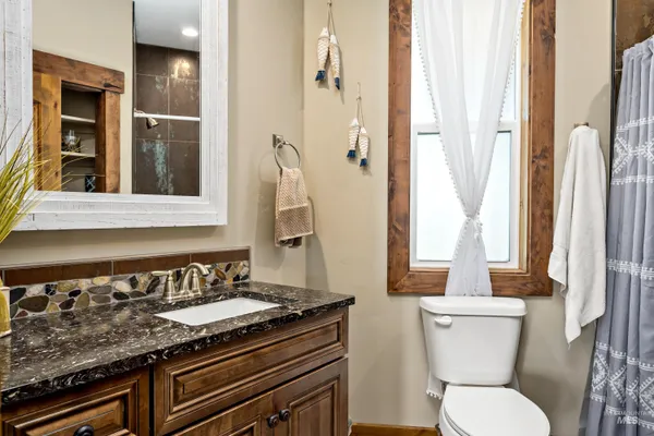 $1,995,000 | 1964 River Road, Homedale, ID 83628