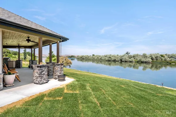 $1,995,000 | 1964 River Road, Homedale, ID 83628