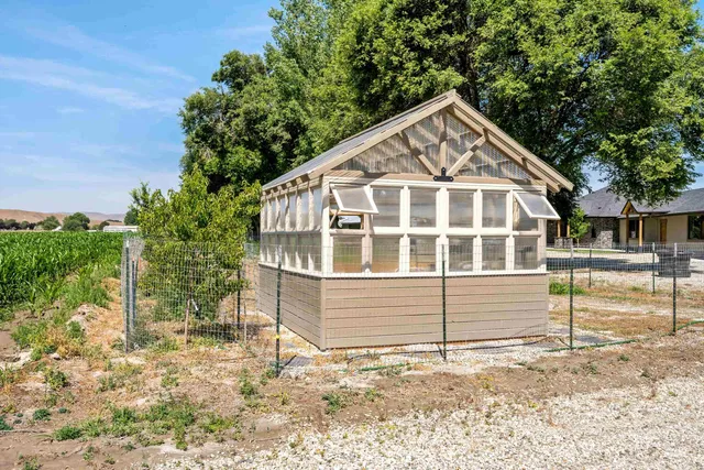 $1,995,000 | 1964 River Road, Homedale, ID 83628