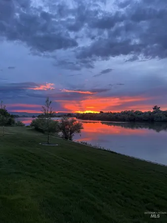 $1,995,000 | 1964 River Road, Homedale, ID 83628