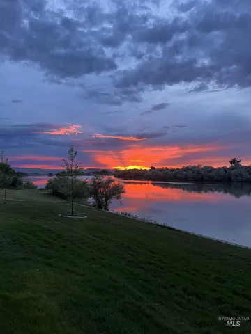 $1,995,000 | 1964 River Road, Homedale, ID 83628