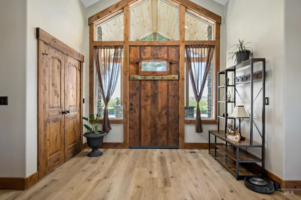 $1,995,000 | 1964 River Road, Homedale, ID 83628