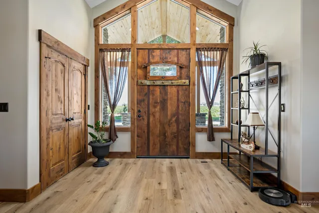 $1,995,000 | 1964 River Road, Homedale, ID 83628