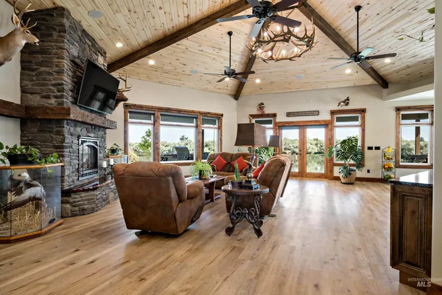 $1,995,000 | 1964 River Road, Homedale, ID 83628