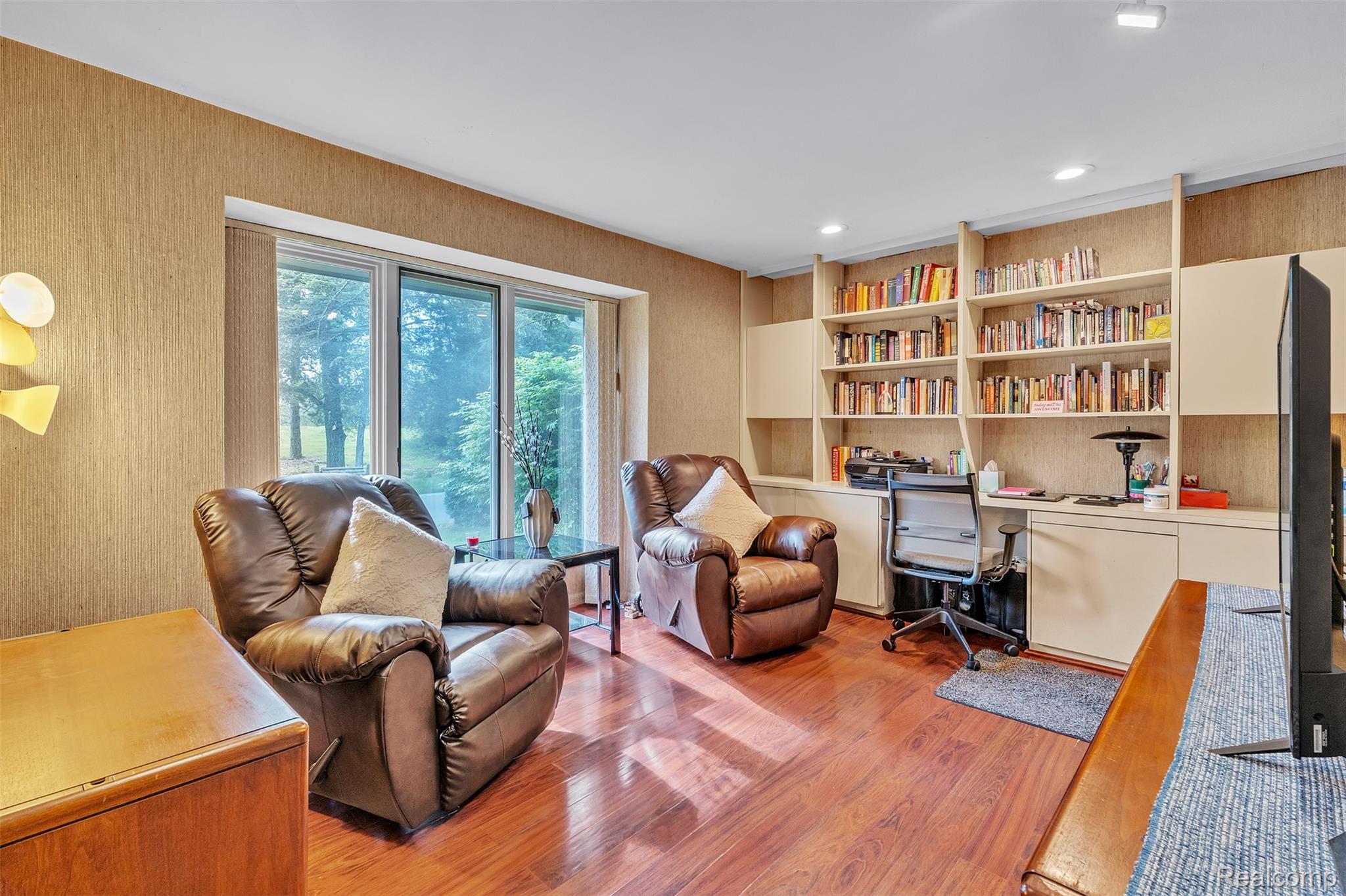 5520 Ridgewood Road West Bloomfield, MI 48322 - Photo 7 of 52 ridgewood-07.jpg