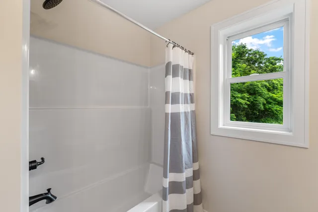 $319,999 | S1546 Shawnee Drive, Unit B, Alma, WI 54610