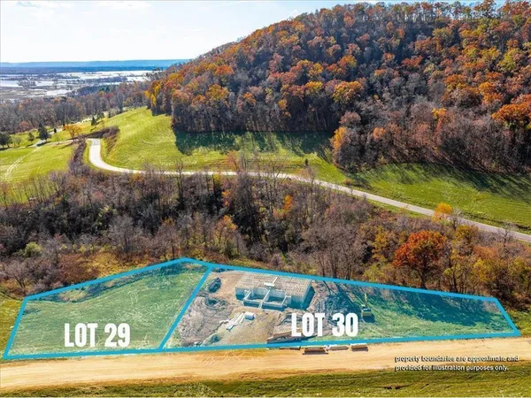 $319,999 | S1546 Shawnee Drive, Unit B, Alma, WI 54610
