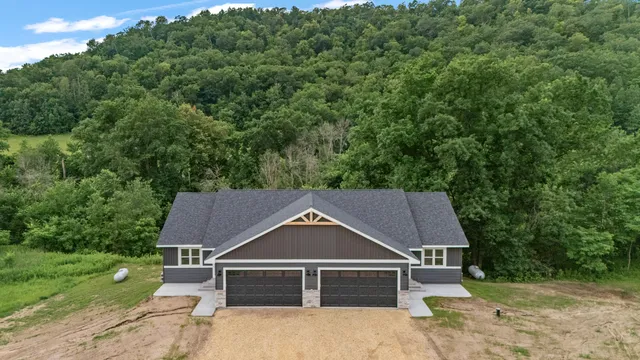 $319,999 | S1546 Shawnee Drive, Unit B, Alma, WI 54610