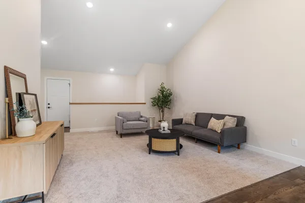$319,999 | S1546 Shawnee Drive, Unit B, Alma, WI 54610