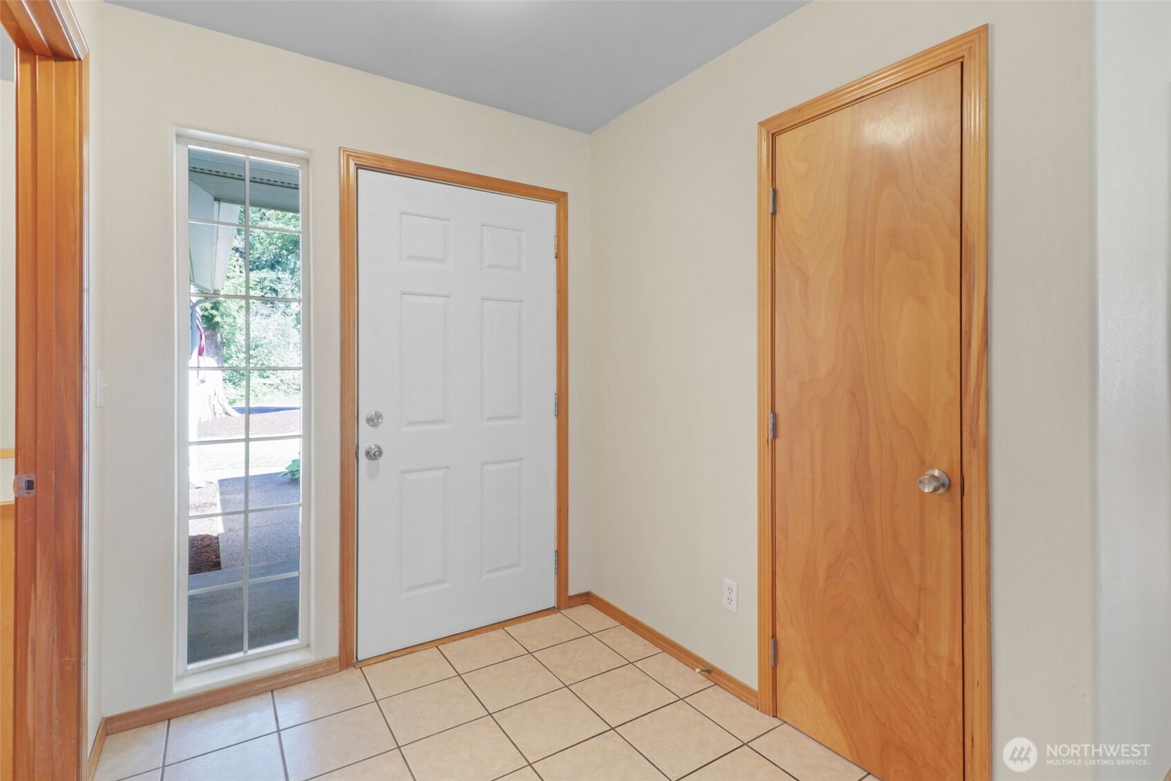 15626 Lindsay Road Southeast Yelm, WA 98597 - Photo 3 of 39