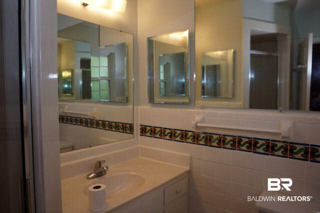 518 Southern Way Spanish Fort, AL 36527 - Photo 9 of 17 Master bath has corner shower