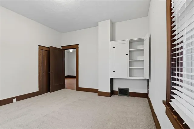 $190,000 | 715 North 10th Street, Leavenworth, KS 66048