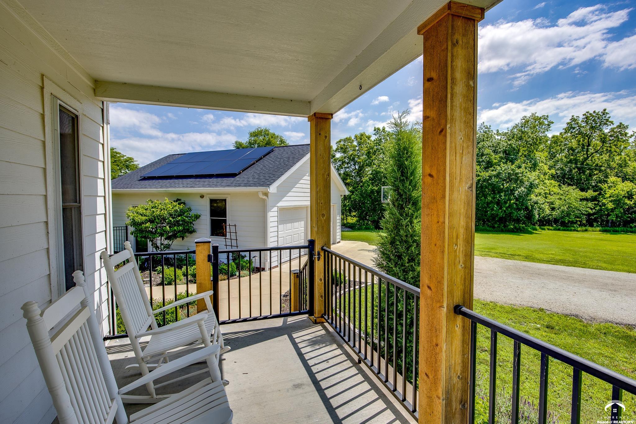 813 East 661 Diagonal Road Lawrence, KS 66047 - Photo 5 of 78