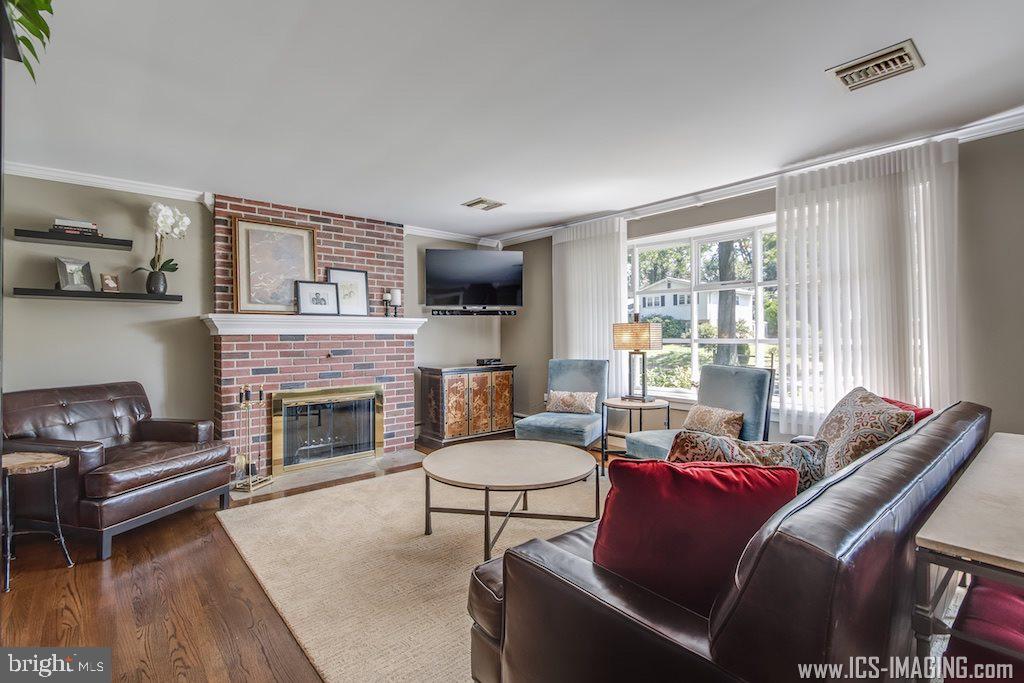 360 Beverly Road Camp Hill, PA 17011 - Photo 2 of 25 Gallery Image 2