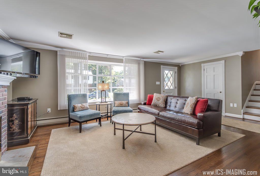 360 Beverly Road Camp Hill, PA 17011 - Photo 4 of 25 Gallery Image 4