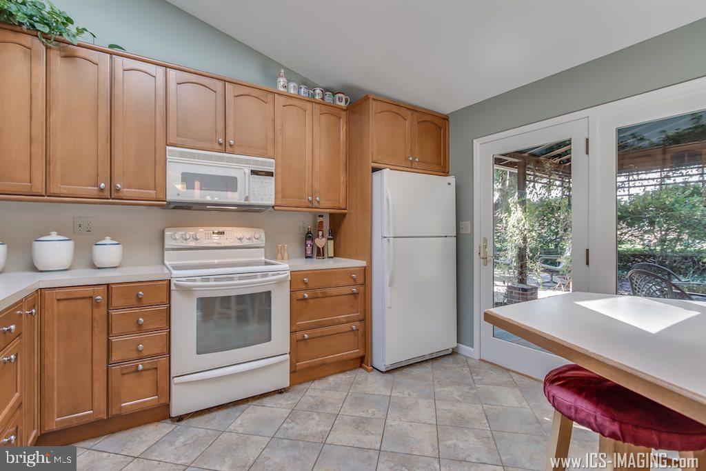 360 Beverly Road Camp Hill, PA 17011 - Photo 8 of 25 Gallery Image 8