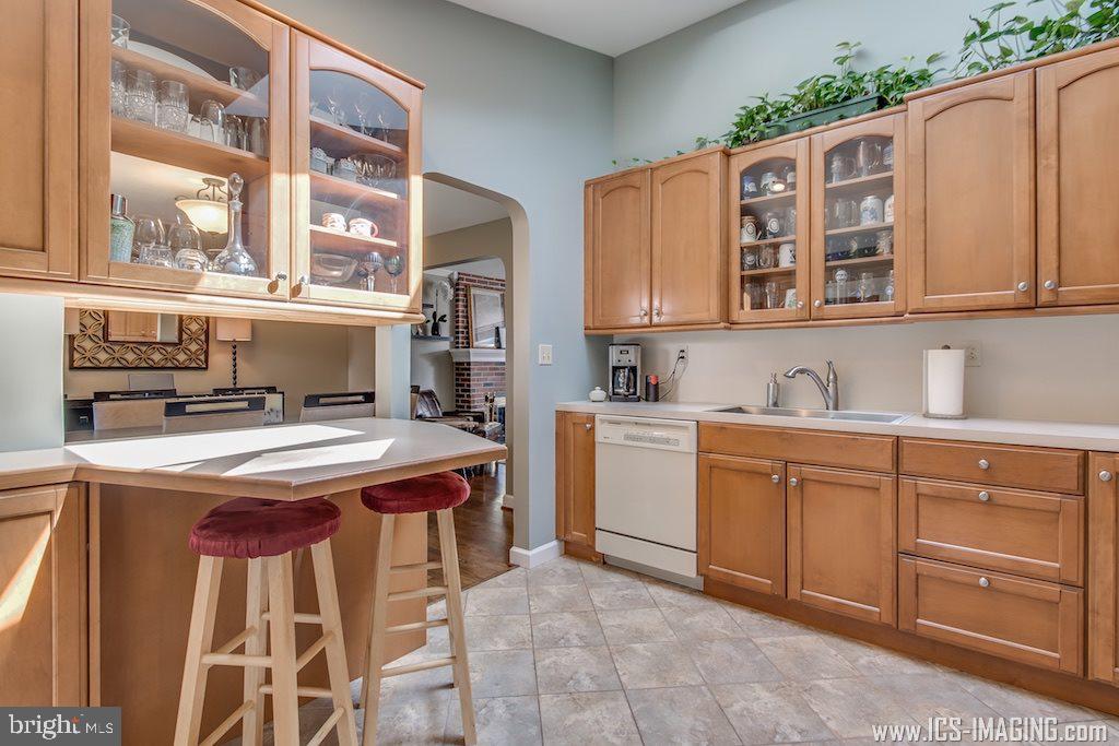 360 Beverly Road Camp Hill, PA 17011 - Photo 9 of 25 Gallery Image 9