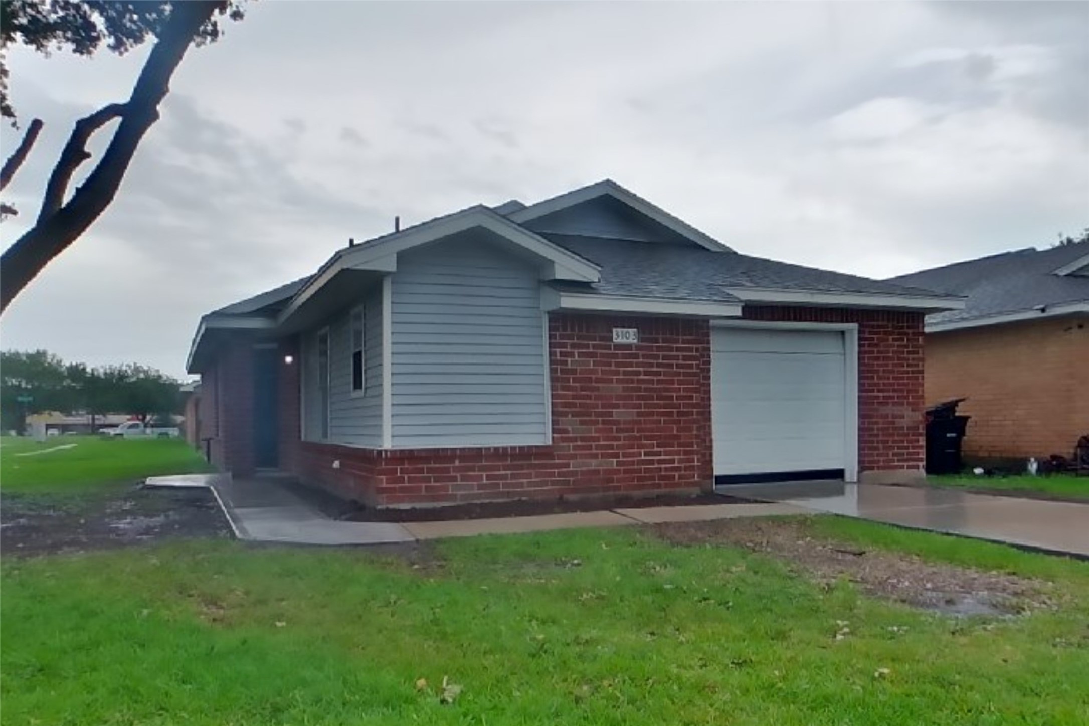 3103 Kelling Street Houston, TX 77045 - Photo 1 of 17
