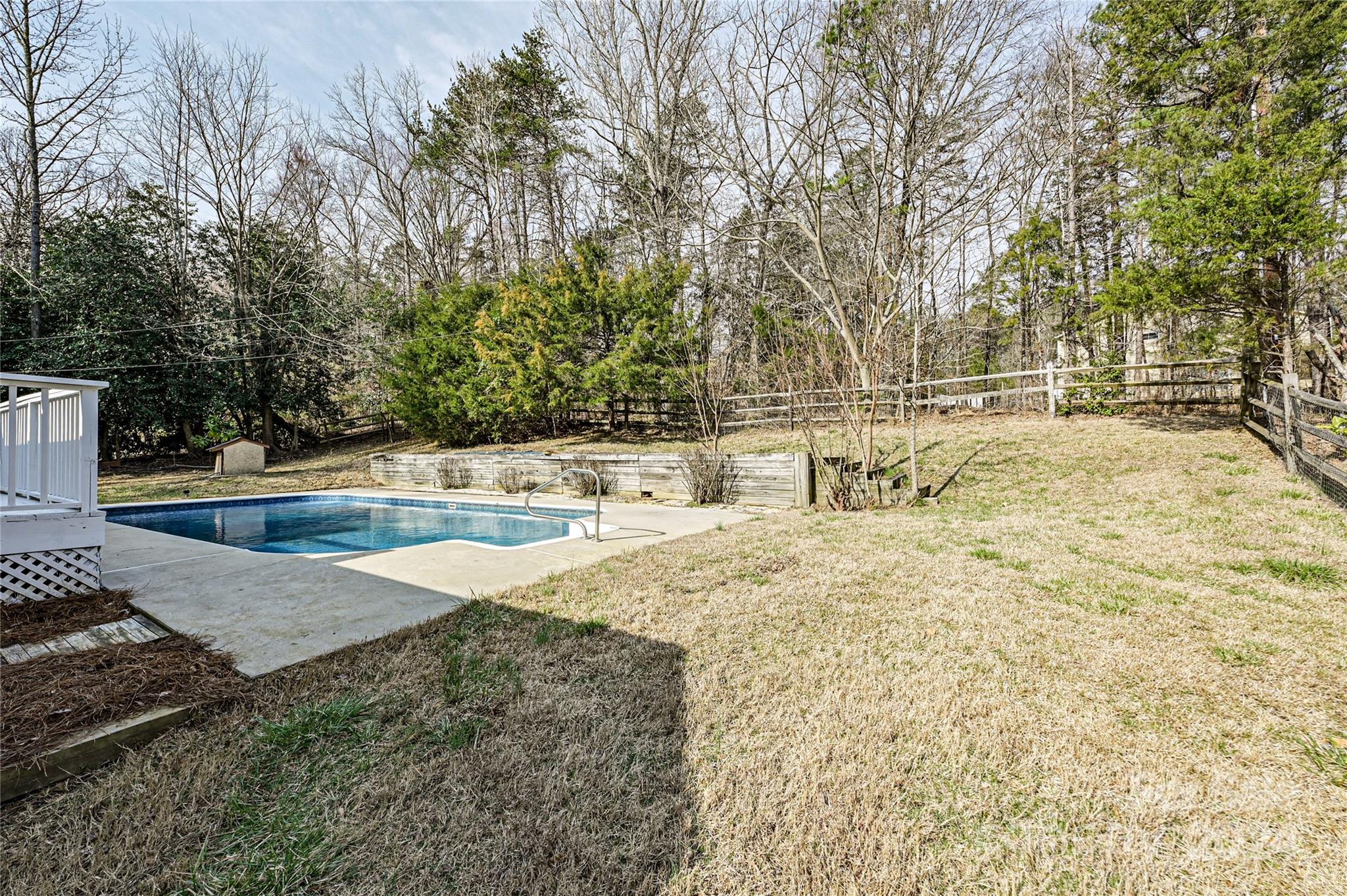 8617 Pine Circle Charlotte, NC 28215 - Photo 27 of 30 a view of yard with trees