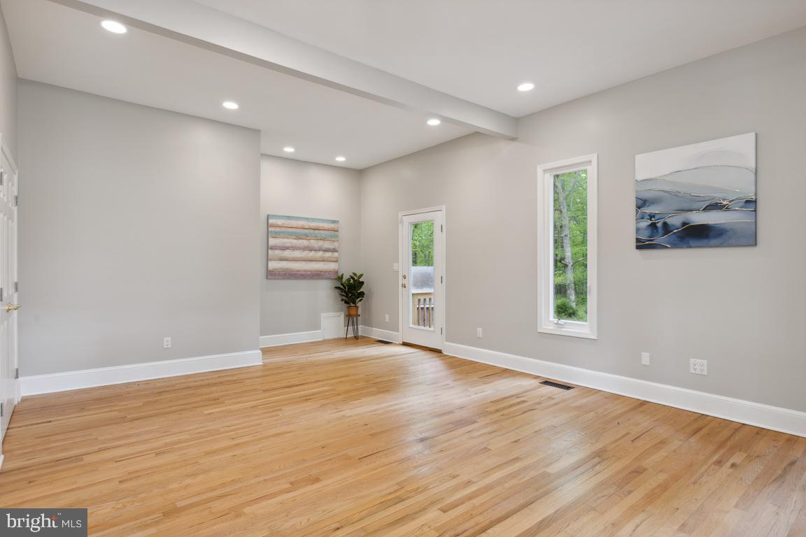 11901 Marmary Road Gaithersburg, MD 20878 - Photo 13 of 52 Gallery Image 13