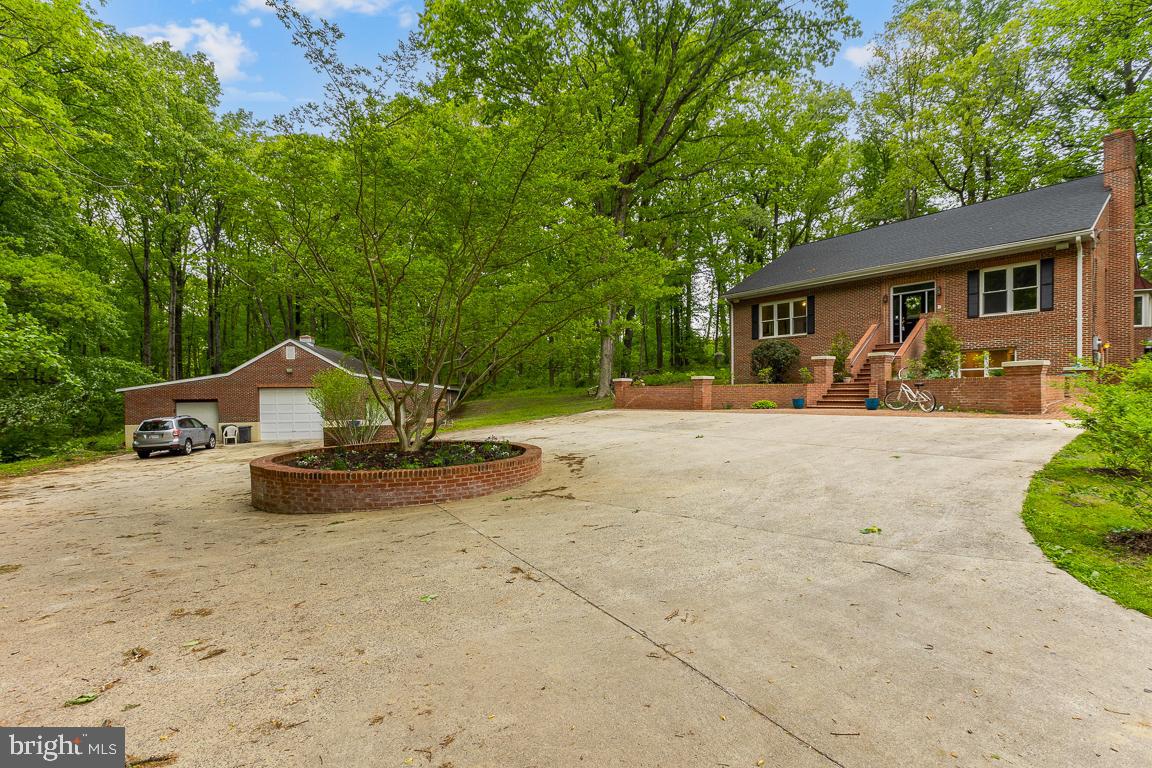 11901 Marmary Road Gaithersburg, MD 20878 - Photo 2 of 52 Gallery Image 2