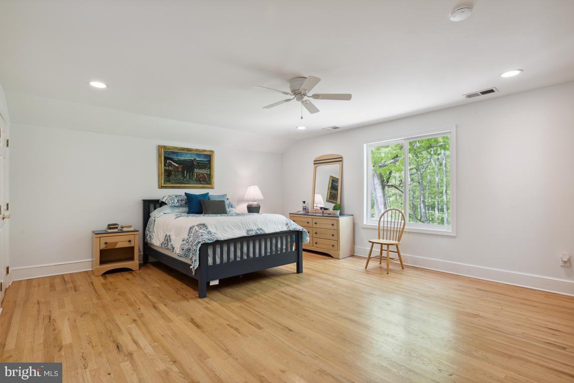 11901 Marmary Road Gaithersburg, MD 20878 - Photo 30 of 52 Gallery Image 30
