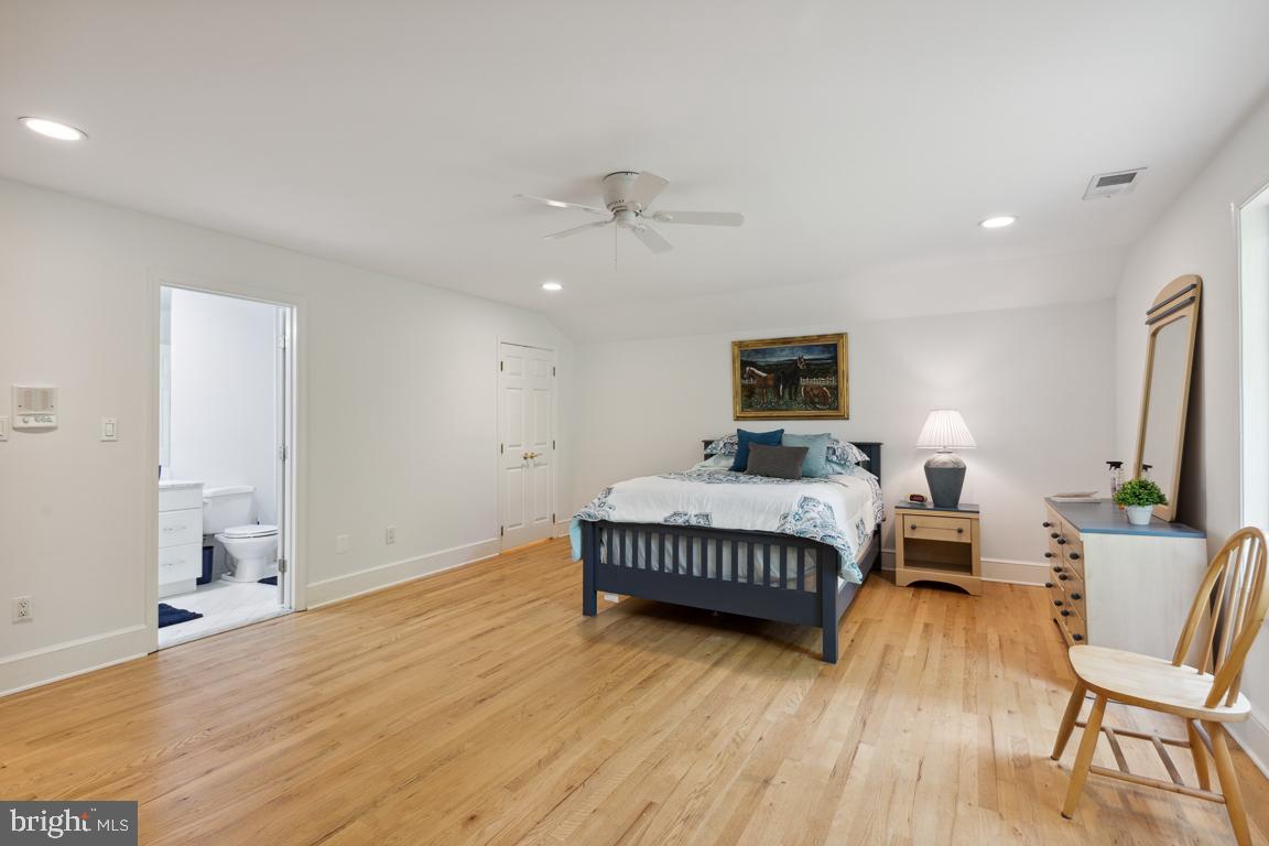 11901 Marmary Road Gaithersburg, MD 20878 - Photo 31 of 52 Gallery Image 31