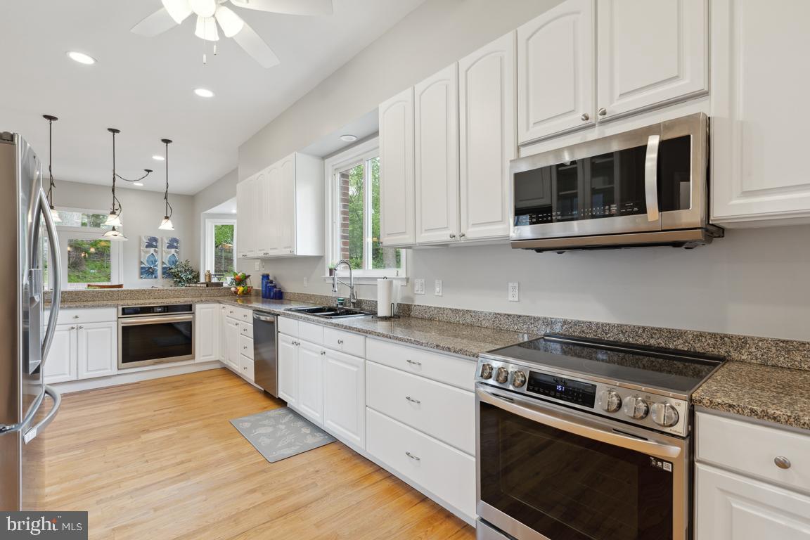 11901 Marmary Road Gaithersburg, MD 20878 - Photo 6 of 52 Gallery Image 6
