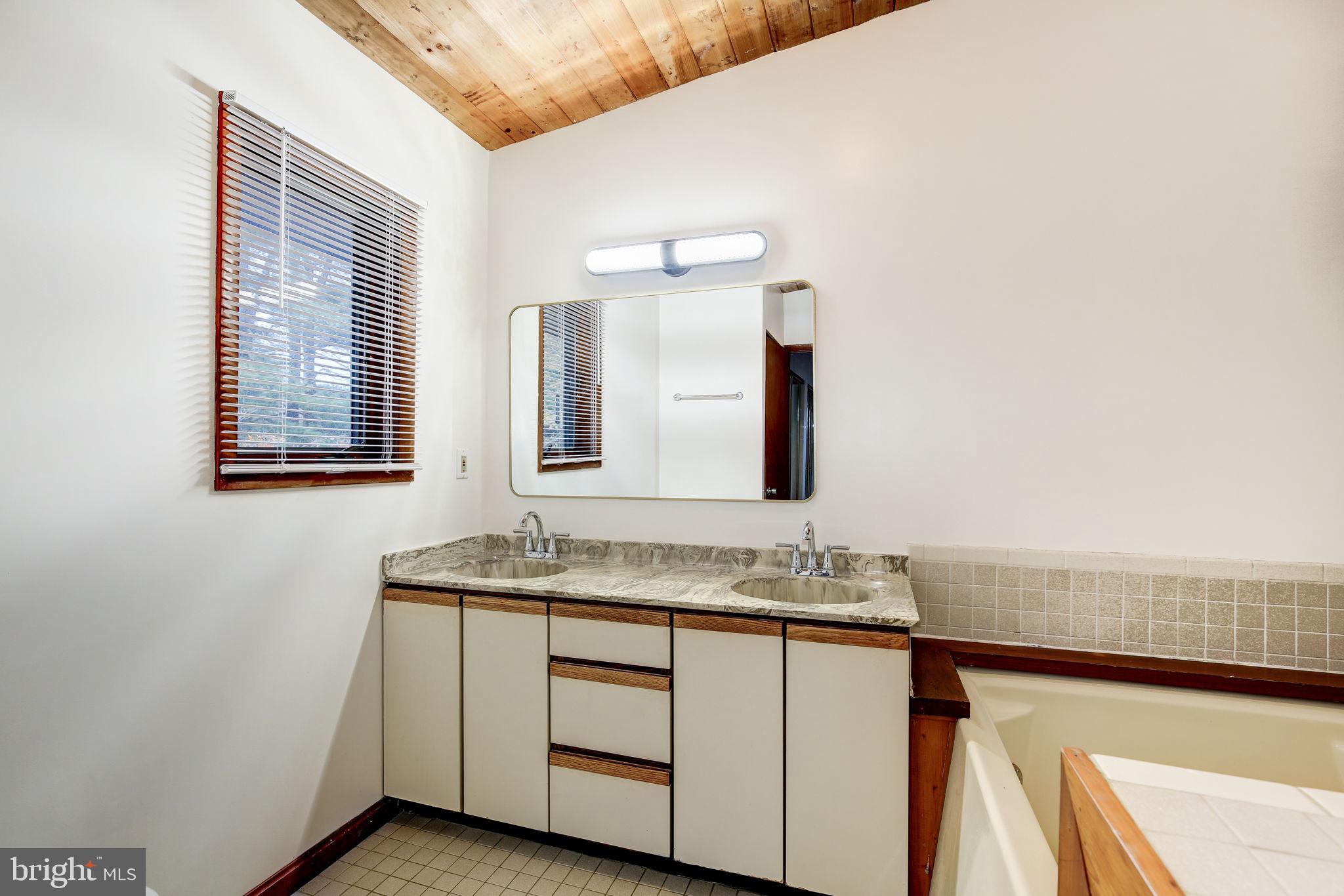 20811 Goshen Road Gaithersburg, MD 20882 - Photo 43 of 85 Gallery Image 43