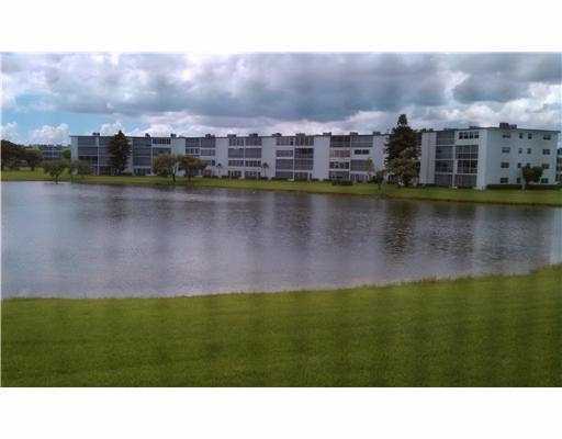 3086 Cornwall East, Unit 3086 Boca Raton, FL 33434 - Photo 1 of 13 Primary Photo